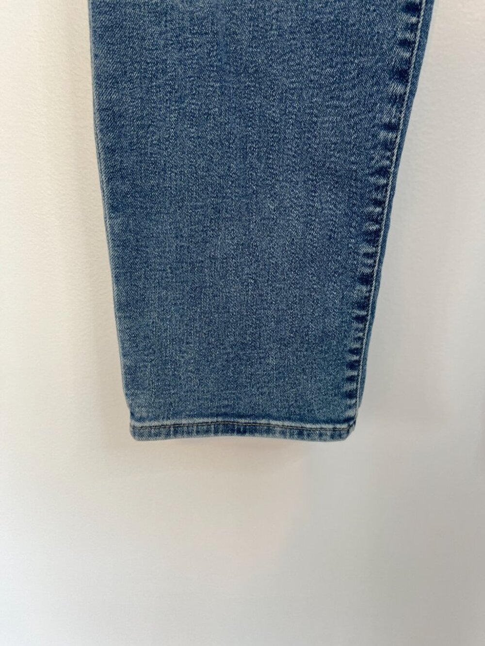 J Crew Stovepipe Medium Wash Denim Jeans - Picture 2 of 5